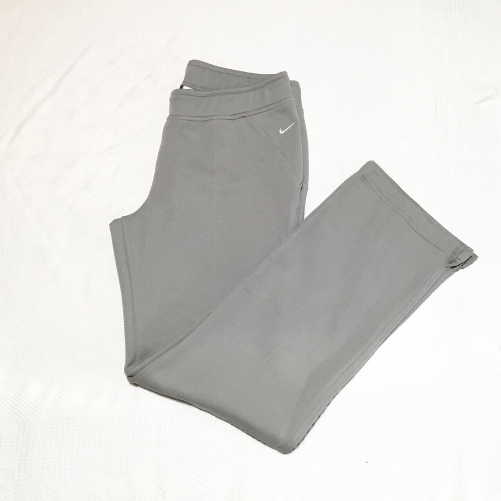 Nike Therma-Fit Size L (12-14) Micro-fleece Pants